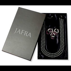 JAFRA Black Pearl Necklace with Brooch Pin